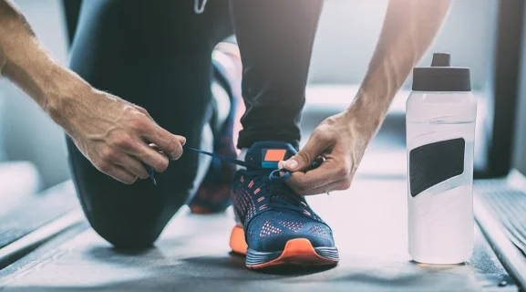 To men’s running shoes category