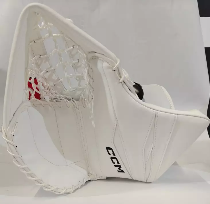 CCM Axis F9 INT maalivahdin räpylä FR valkoinen - Jääkiekkomaalivahdin räpylät ja kilvet - 191520792220 - 1