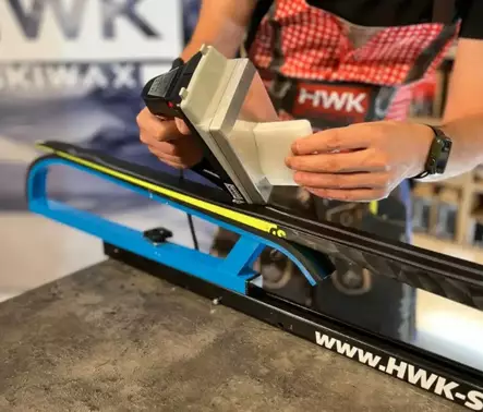 HWK Racing wax 180g +10..-10 luistovaha - Luistopulverit ja napit - 9120085481363 - 2