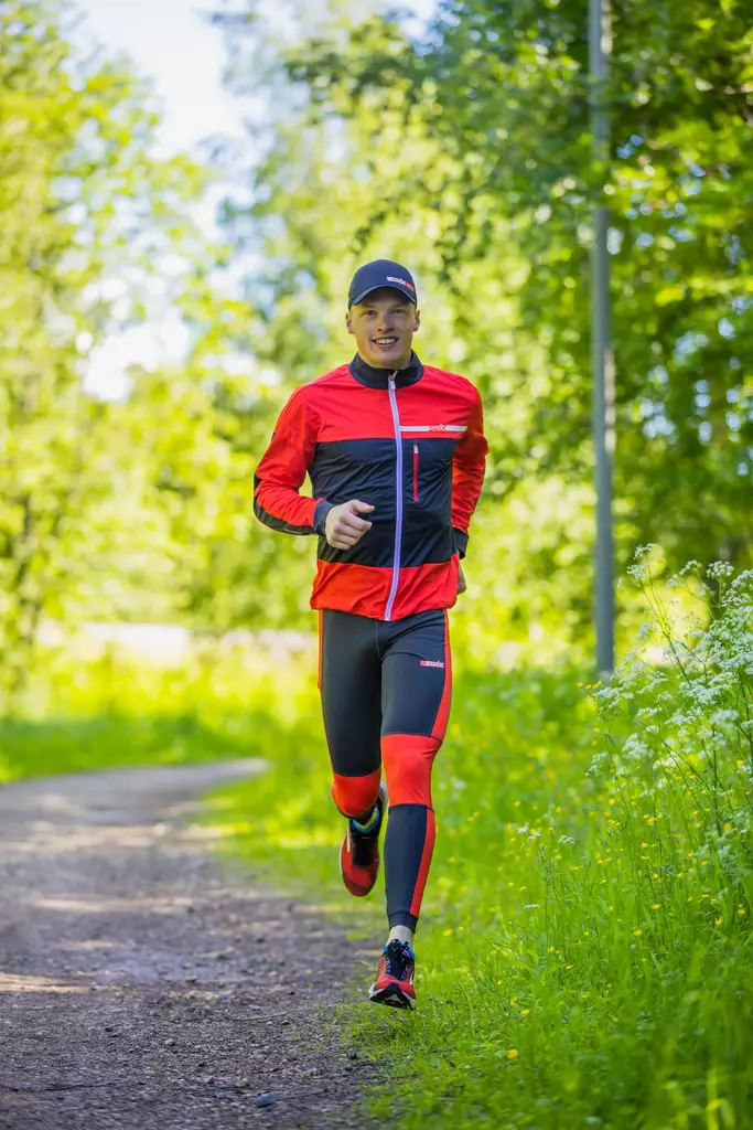 Swix miesten juoksutakki Carbon Light So - Miesten juoksuvaatteet - 70459524146 - 1